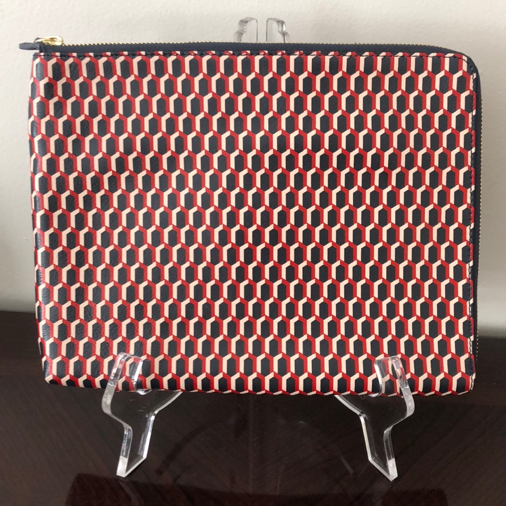 Commute Clutch - Mark & Graham
